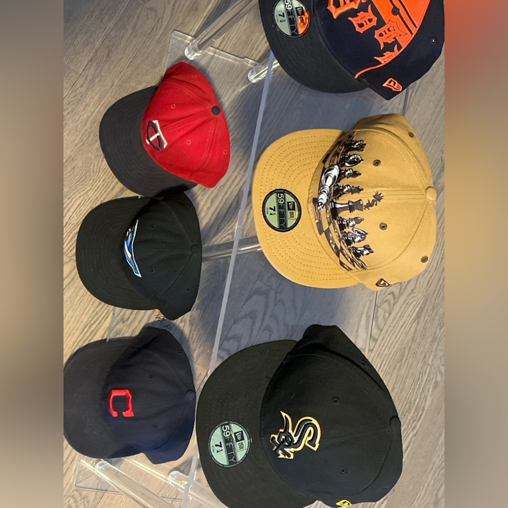 Lot of 6 Hats 7. 1/4 and 7 1/2 New Era 59FIFTY fitted (official MLB style)
